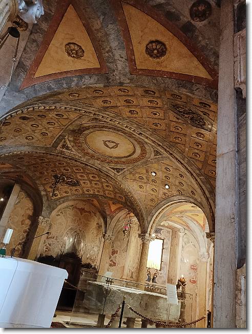 Clicca per scorrere le foto originali ingrandite