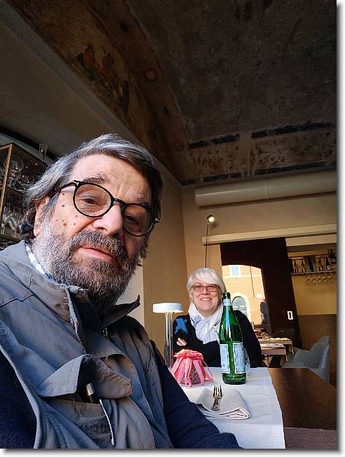 Clicca per scorrere le foto originali ingrandite