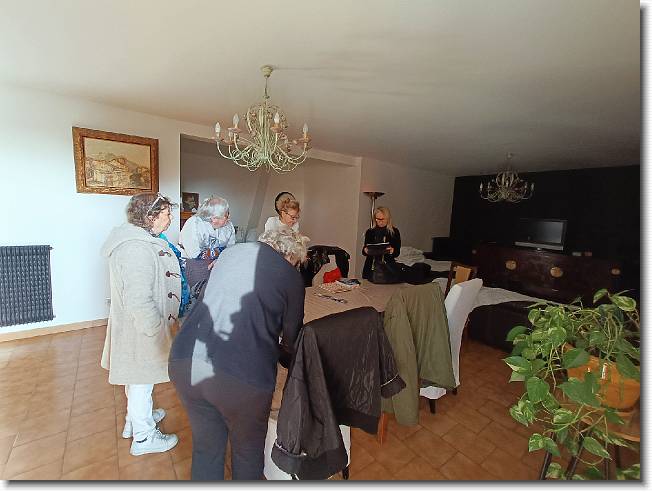 Clicca per scorrere le foto originali ingrandite