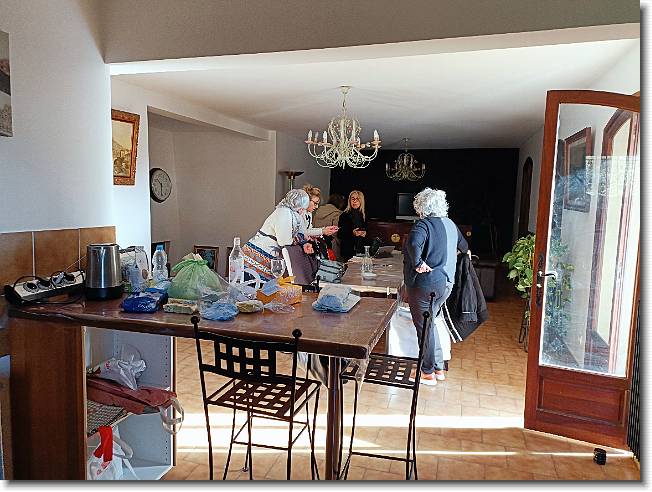 Clicca per scorrere le foto originali ingrandite