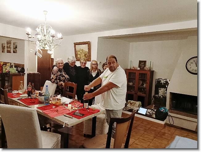 Clicca per scorrere le foto originali ingrandite