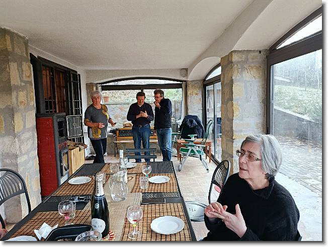 Clicca per scorrere le foto originali ingrandite