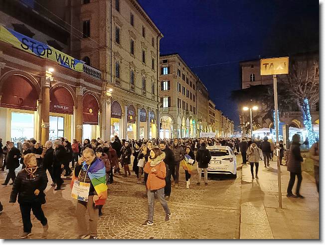 Clicca per scorrere le foto originali ingrandite
