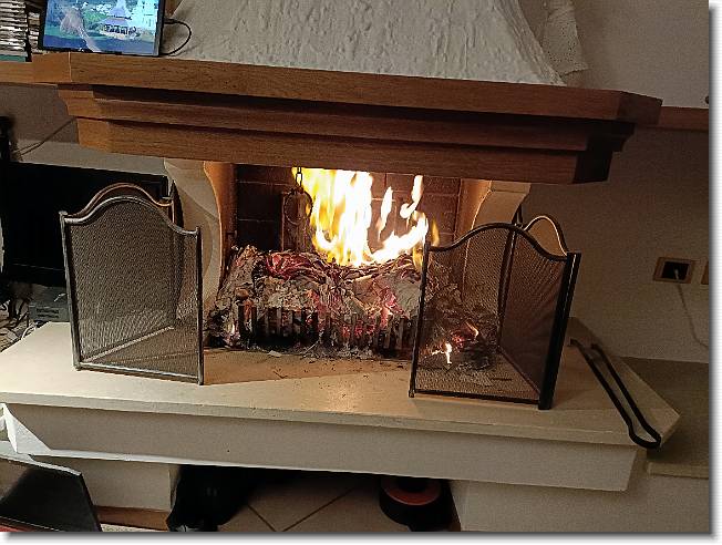 Clicca per scorrere le foto originali ingrandite
