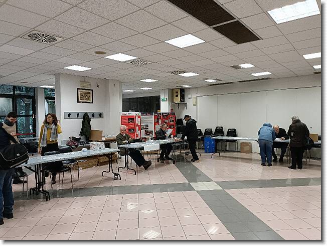 Clicca per scorrere le foto originali ingrandite