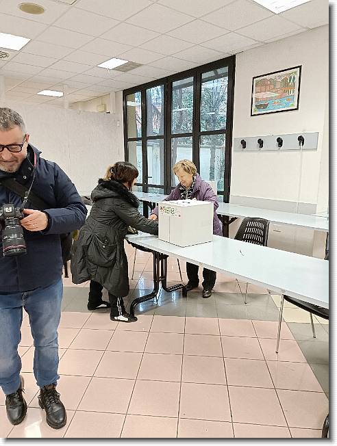 Clicca per scorrere le foto originali ingrandite