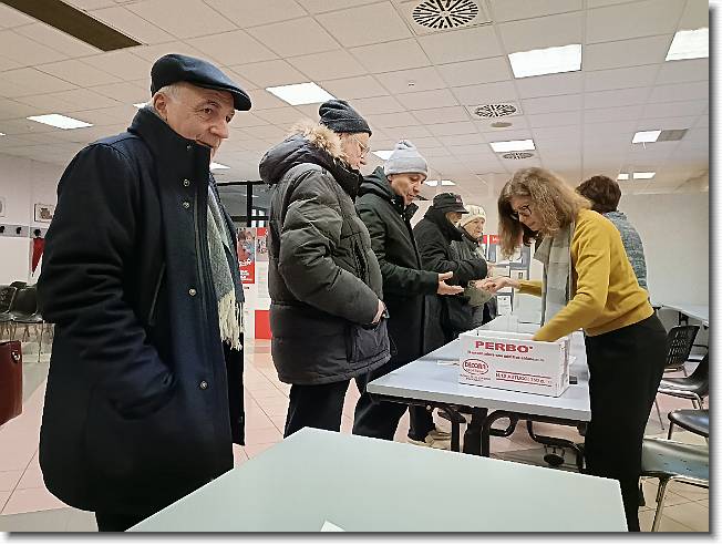 Clicca per scorrere le foto originali ingrandite