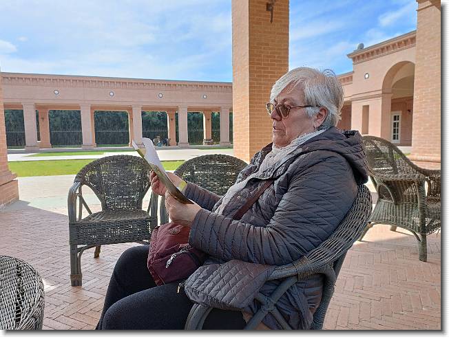 Clicca per scorrere le foto originali ingrandite