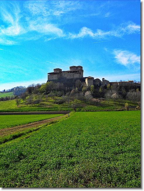 Clicca per scorrere le foto originali ingrandite