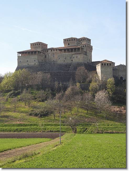 Clicca per scorrere le foto originali ingrandite