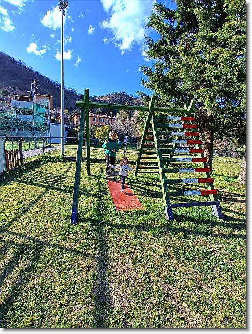 Clicca per scorrere le foto originali ingrandite