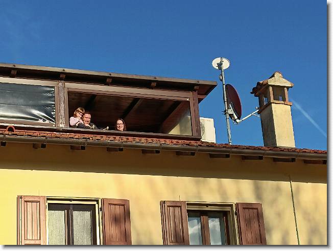 Clicca per scorrere le foto originali ingrandite