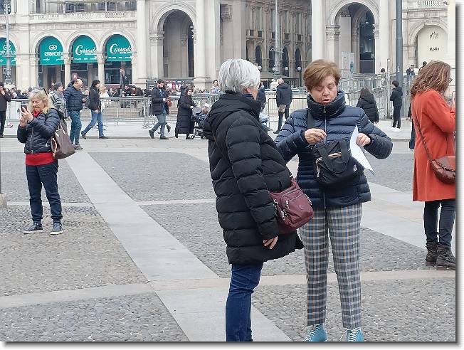 Clicca per scorrere le foto originali ingrandite