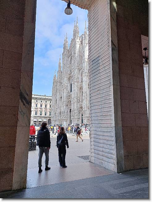 Clicca per scorrere le foto originali ingrandite
