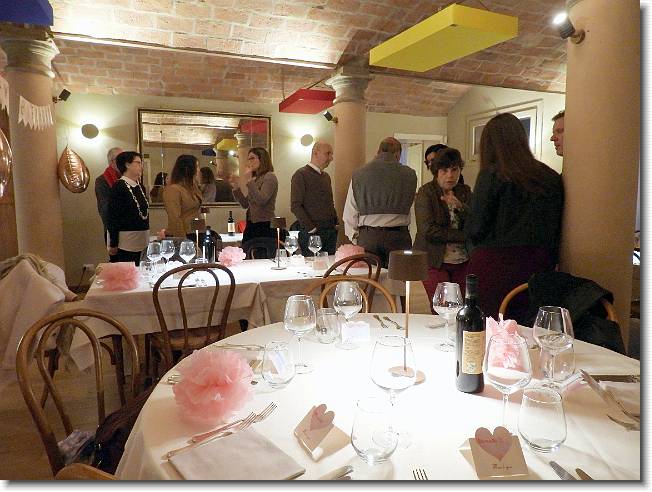 Clicca per scorrere le foto originali ingrandite