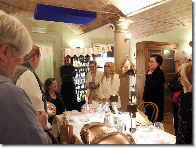 Clicca per scorrere le foto originali ingrandite
