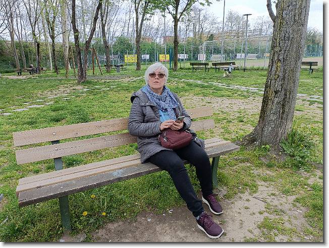 Clicca per scorrere le foto originali ingrandite