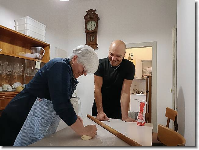 Clicca per scorrere le foto originali ingrandite
