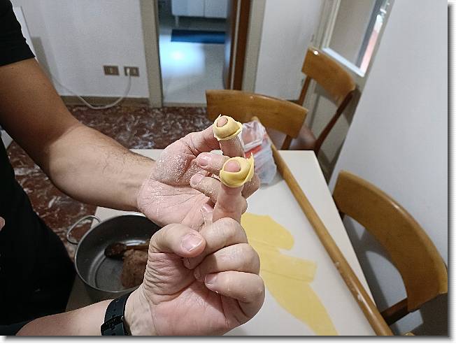 Clicca per scorrere le foto originali ingrandite