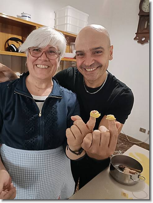 Clicca per scorrere le foto originali ingrandite