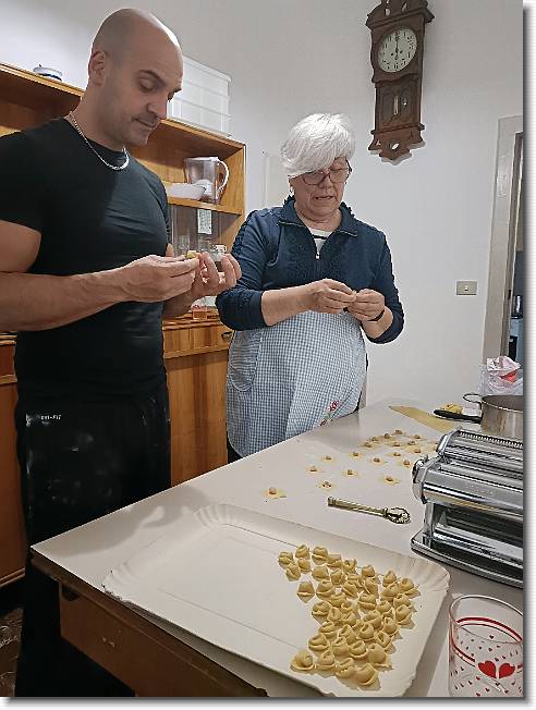 Clicca per scorrere le foto originali ingrandite