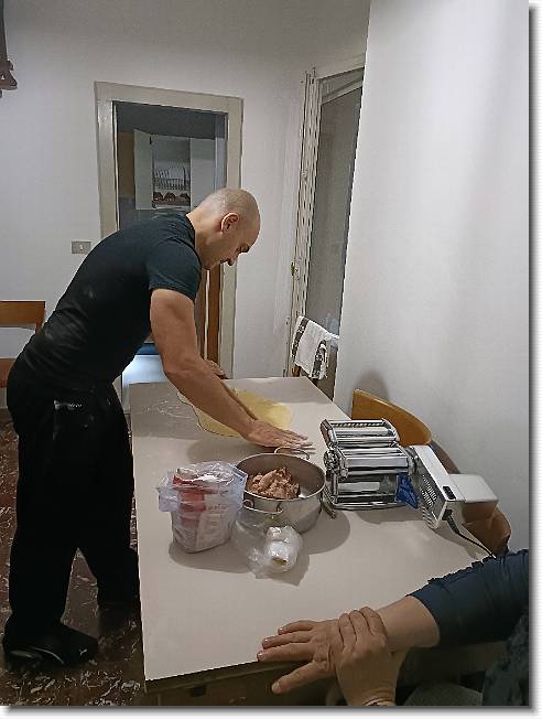 Clicca per scorrere le foto originali ingrandite