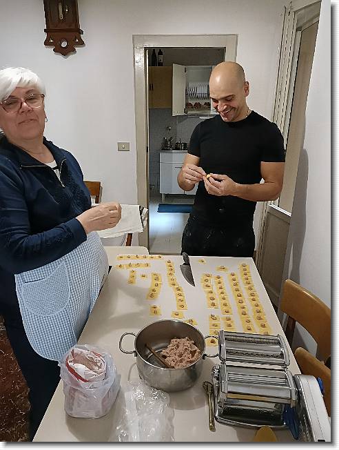 Clicca per scorrere le foto originali ingrandite