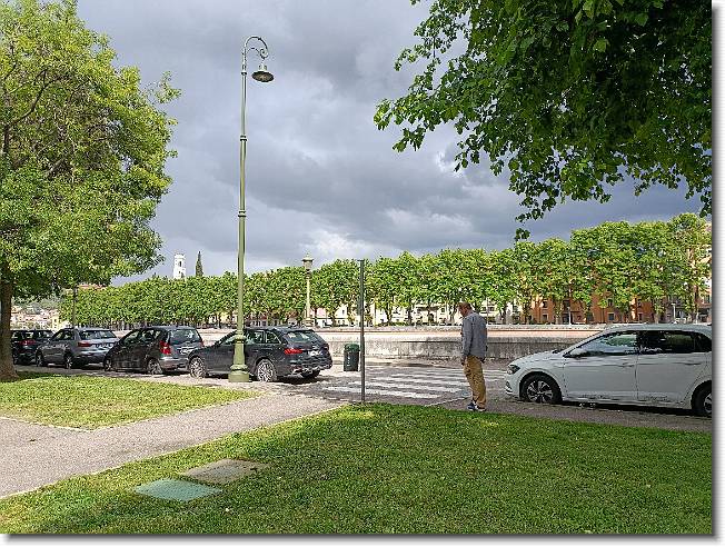 Clicca per scorrere le foto originali ingrandite