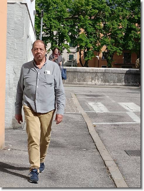 Clicca per scorrere le foto originali ingrandite