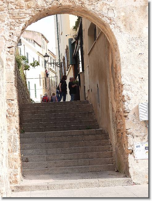 Clicca per scorrere le foto originali ingrandite