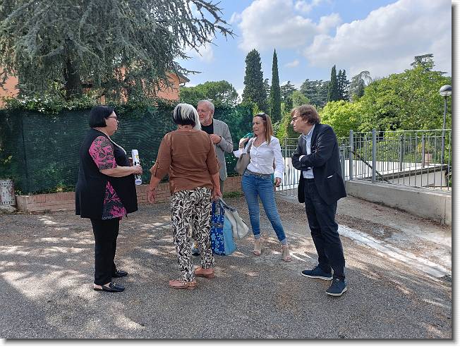 Clicca per scorrere le foto originali ingrandite