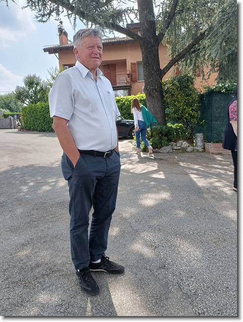 Clicca per scorrere le foto originali ingrandite