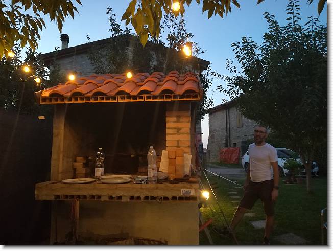 Clicca per scorrere le foto originali ingrandite