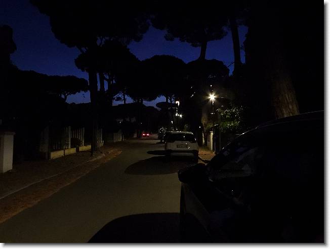 Clicca per scorrere le foto originali ingrandite