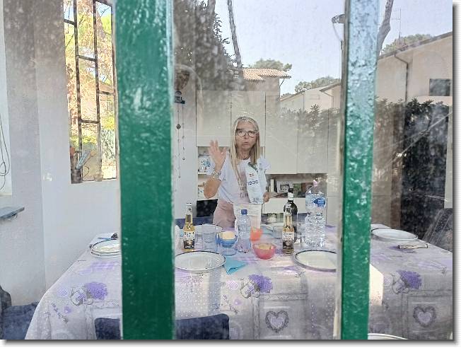 Clicca per scorrere le foto originali ingrandite