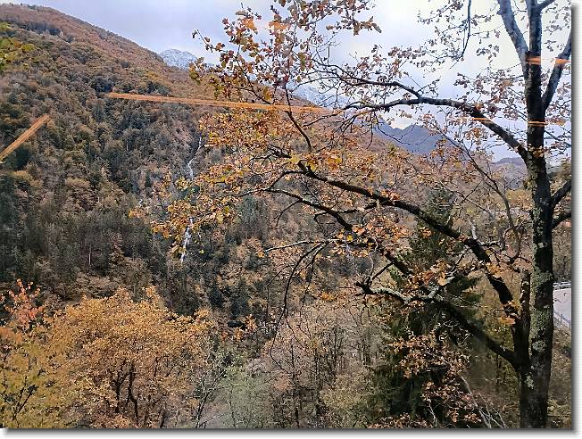 Clicca per scorrere le foto originali ingrandite