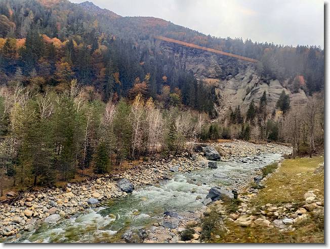 Clicca per scorrere le foto originali ingrandite