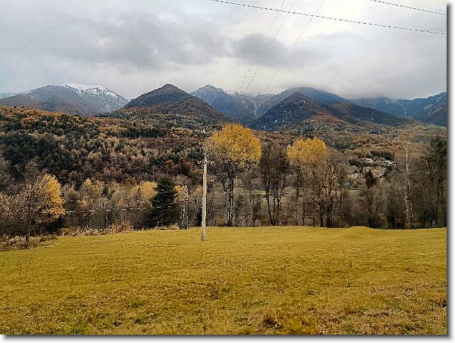 Clicca per scorrere le foto originali ingrandite