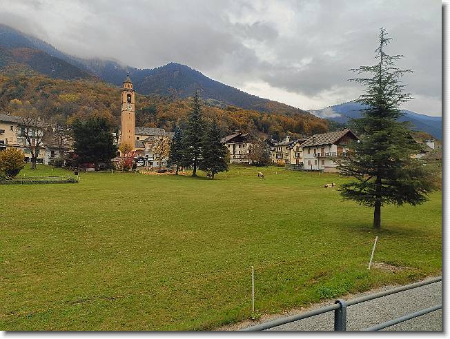 Clicca per scorrere le foto originali ingrandite