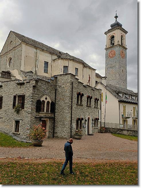 Clicca per scorrere le foto originali ingrandite