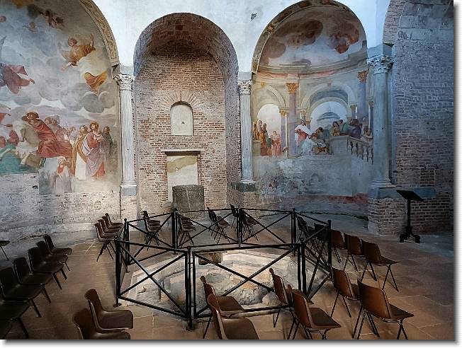 Clicca per scorrere le foto originali ingrandite