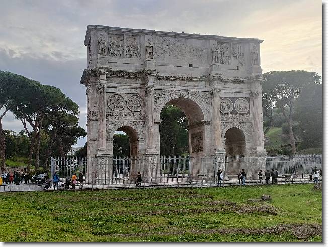 Clicca per scorrere le foto originali ingrandite