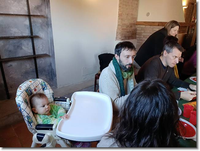 Clicca per scorrere le foto originali ingrandite