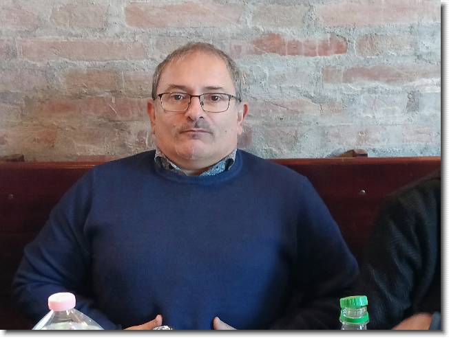 Clicca per scorrere le foto originali ingrandite