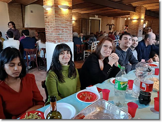 Clicca per scorrere le foto originali ingrandite