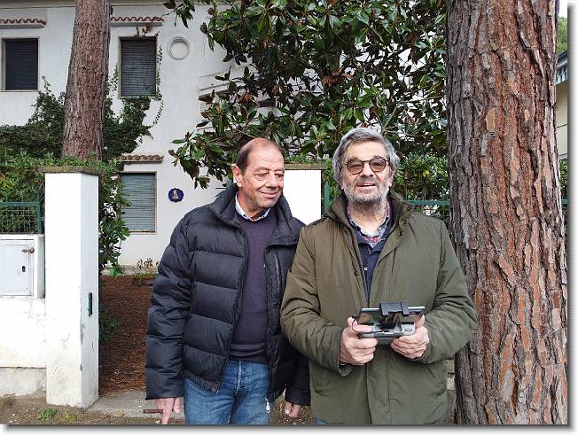 Clicca per scorrere le foto originali ingrandite
