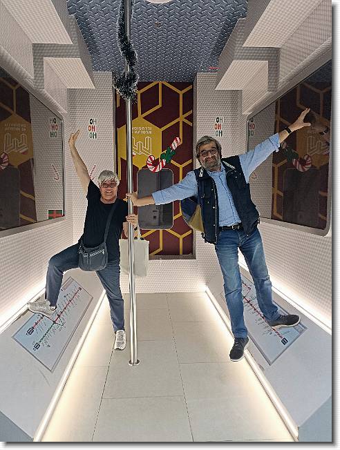 Clicca per scorrere le foto originali ingrandite