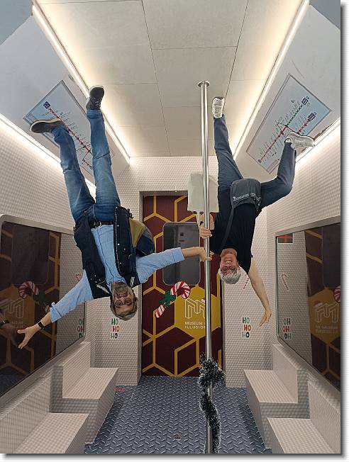 Clicca per scorrere le foto originali ingrandite
