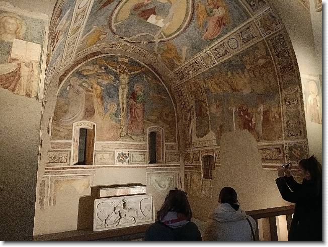 Clicca per scorrere le foto originali ingrandite