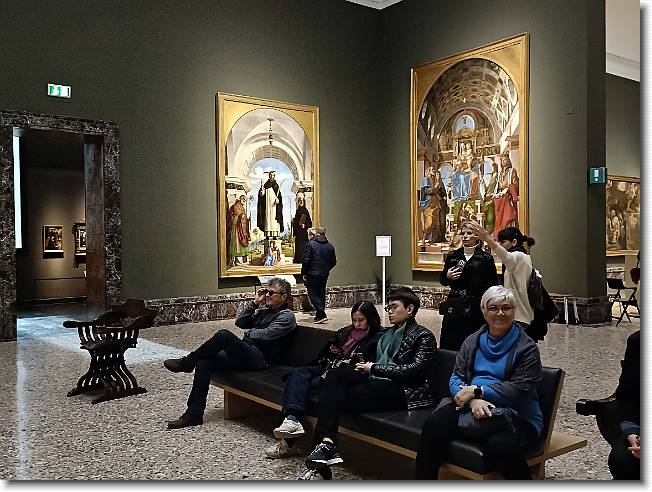 Clicca per scorrere le foto originali ingrandite